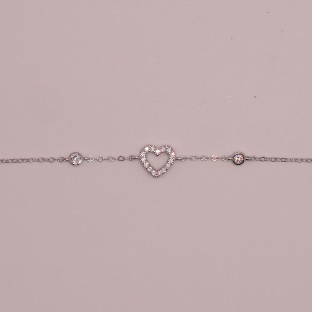 Pulsera delgada corazón plateada
