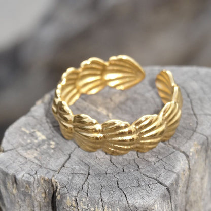 Anillo de cochitas dorado