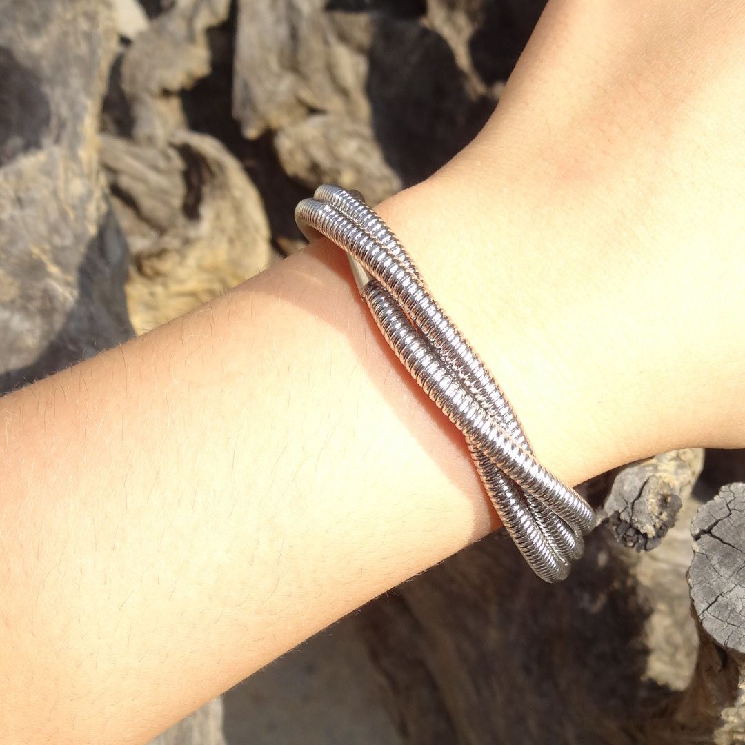 Pulsera flexible triple